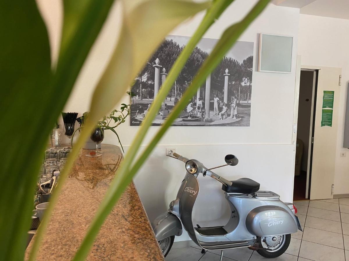 Hotel Chery Милано Мартима Екстериор снимка