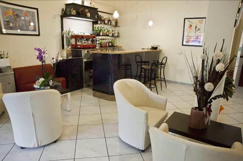 Hotel Chery Милано Мартима Екстериор снимка
