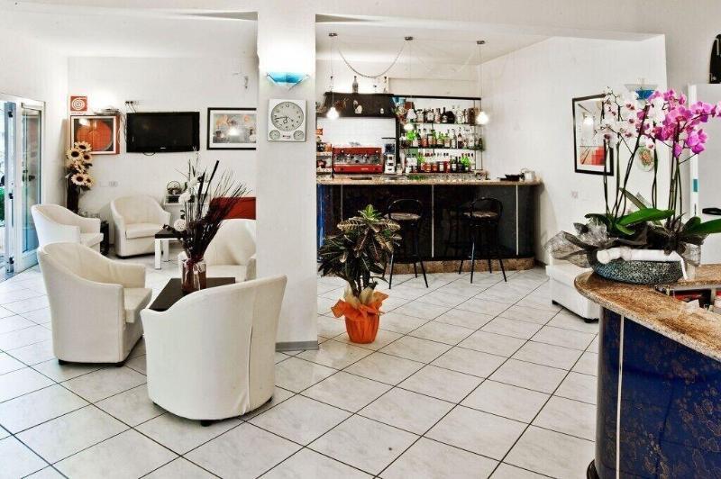 Hotel Chery Милано Мартима Екстериор снимка