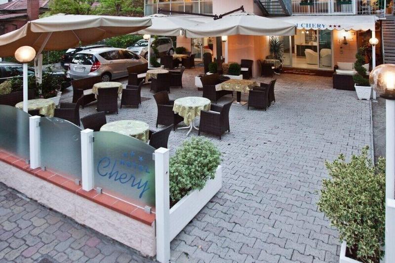 Hotel Chery Милано Мартима Екстериор снимка